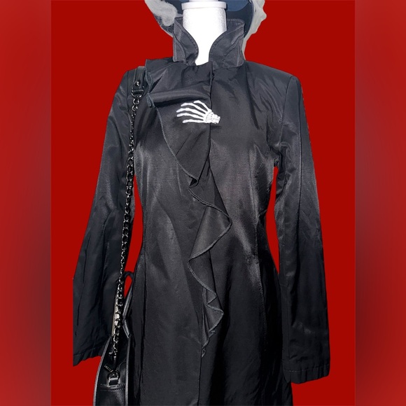 Gothic Dark Academia DKNY Ruffle Coat 🧛🖤🕷️ - Picture 5 of 8